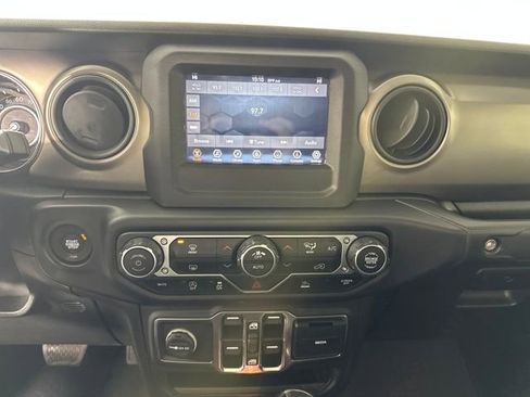 Used 2020 Jeep Gladiator Sport w/ Quick Order Package 24S image 21
