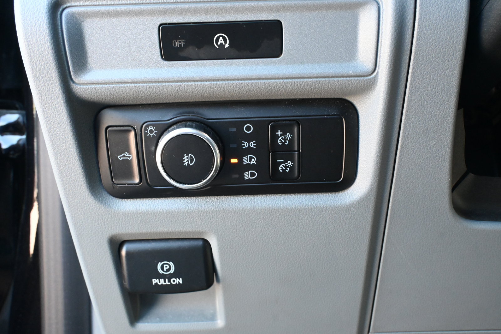 Used 2025 Ford F150 XLT w/ Equipment Group 301A Standard RWD image 10