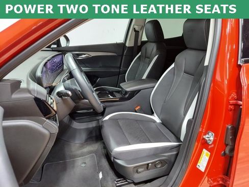 Certified 2025 Buick Envision Sport Touring image 3