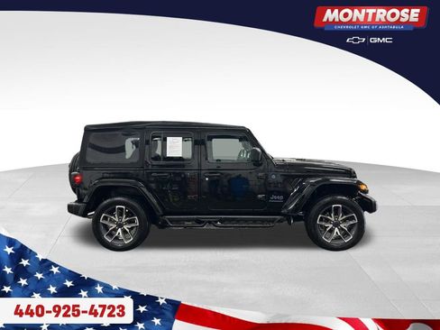 Used 2024 Jeep Wrangler Unlimited w/ Convenience Group AWD/4WD image 6