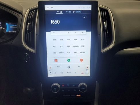 Used 2023 Ford Edge SEL image 25