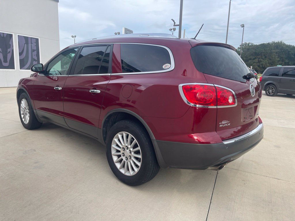 Used 2010 Buick Enclave CXL FWD image 2