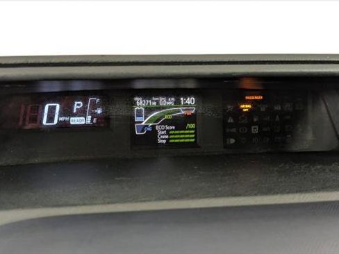 Used 2016 Toyota Prius C Two image 25