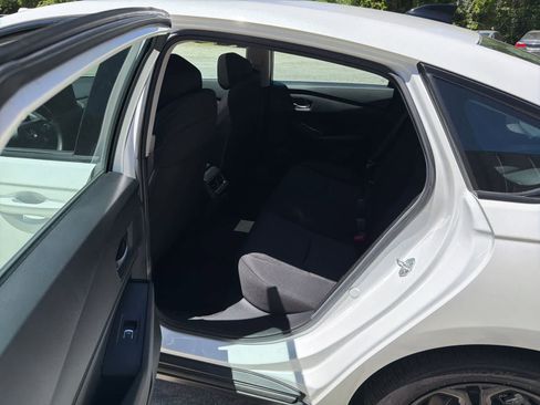 Certified 2025 Honda Accord SE image 16