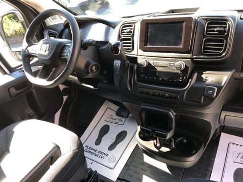 Used 2025 RAM ProMaster 2500 w/ U-Haul Equipment Group FWD image 25