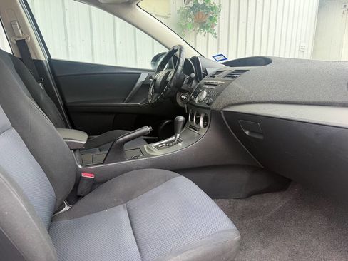 Used 2010 MAZDA MAZDA3 i Touring FWD image 13