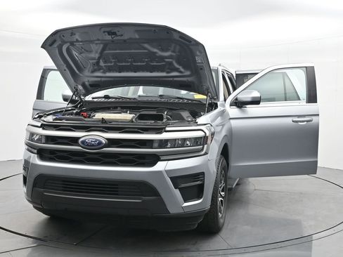 Used 2024 Ford Expedition Max XLT image 43