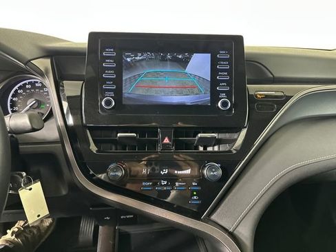 Used 2024 Toyota Camry SE image 22