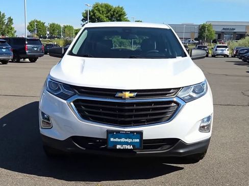 Used 2020 Chevrolet Equinox LS FWD image 3