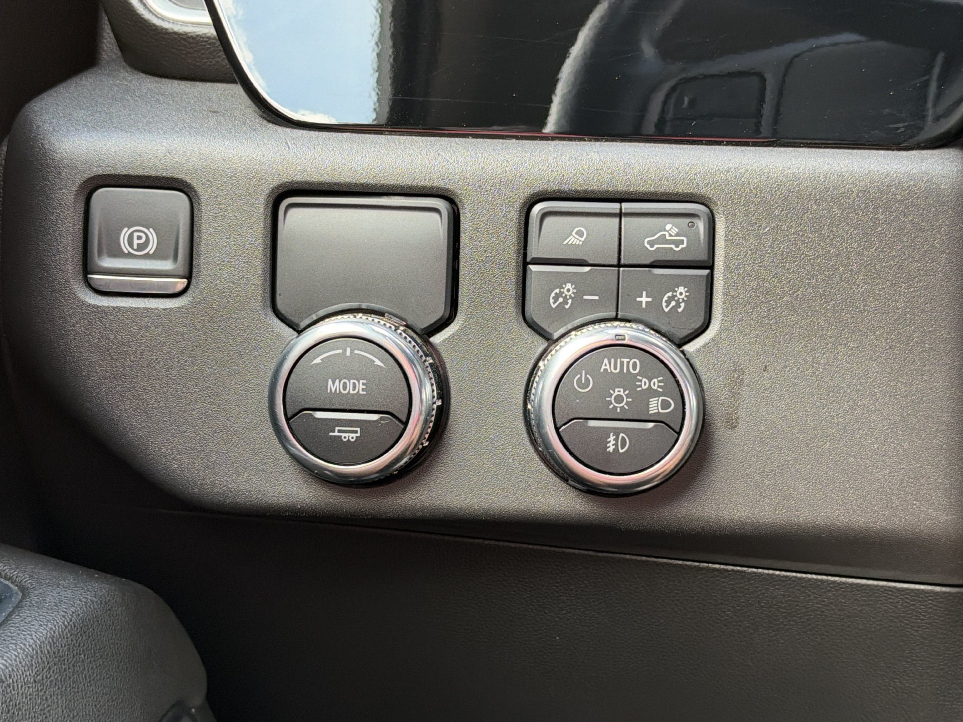 Used 2025 GMC Sierra 1500 SLT RWD image 25