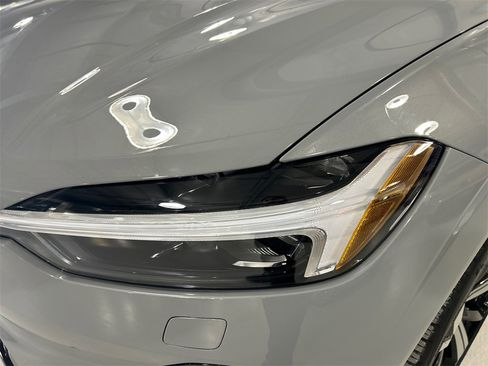 Certified 2025 Volvo XC60 T8 Ultra w/ Protection Package Premier image 7