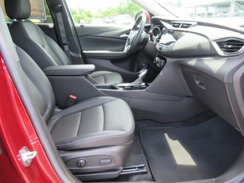 Used 2023 Buick Encore GX Essence w/ Experience Buick Package FWD image 10