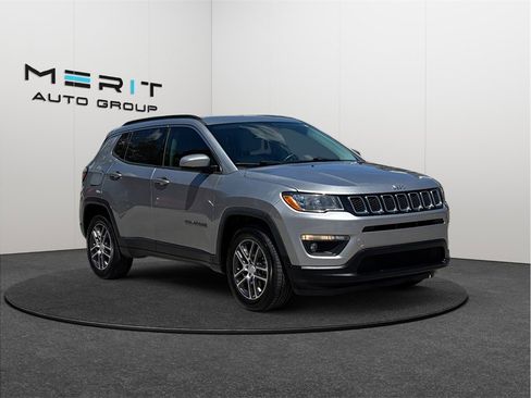 Used 2018 Jeep Compass Latitude w/ Popular Equipment Group image 1