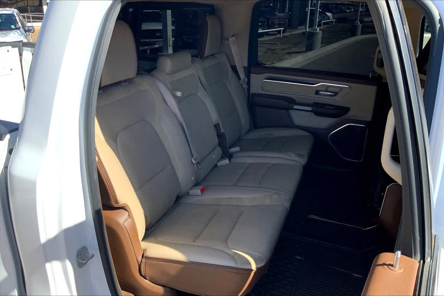 Used 2020 RAM 1500 Laramie AWD/4WD image 20