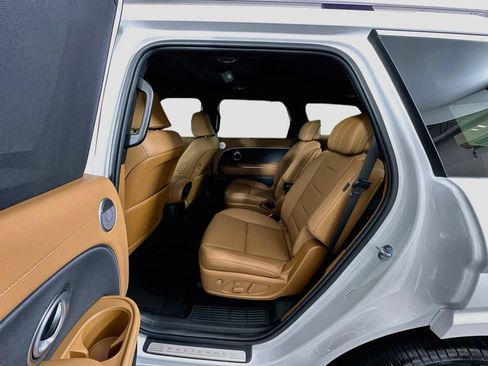 New 2027 Hyundai Palisade Calligraphy FWD image 17
