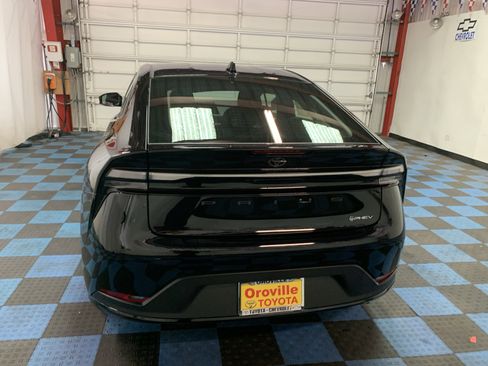 New 2026 Toyota Prius Plug-In Hybrid image 4