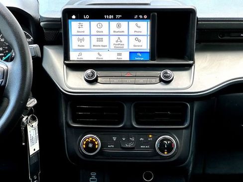 Used 2022 Ford Maverick XL image 29