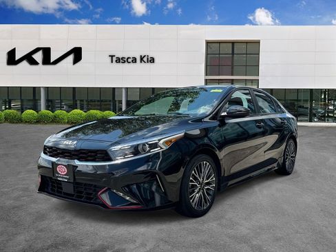 Used 2023 Kia Forte GT-Line w/ GT-Line Premium Package FWD image 3