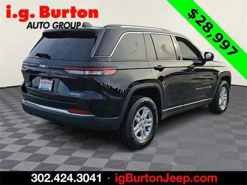 Certified 2023 Jeep Grand Cherokee Laredo image 6