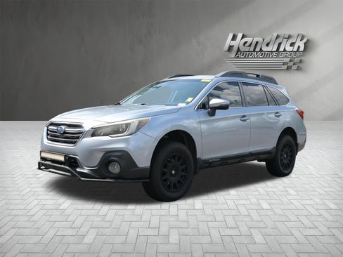 Used 2019 Subaru Outback 2.5i Limited AWD/4WD image 5