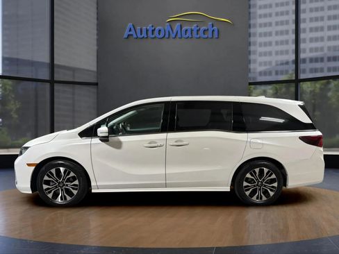 Used 2025 Honda Odyssey Elite image 6