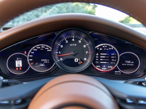 Used 2022 Porsche Panamera GTS image 35