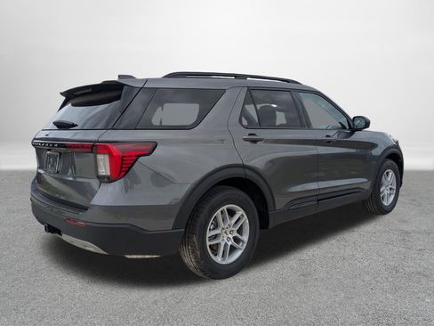 New 2026 Ford Explorer Active w/ Active Comfort Package image 3