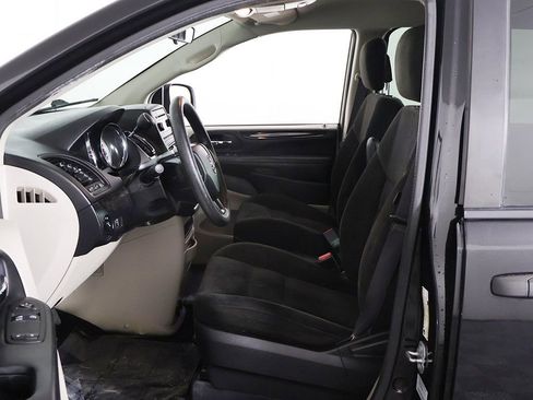 Used 2016 Dodge Grand Caravan American Value Package image 16