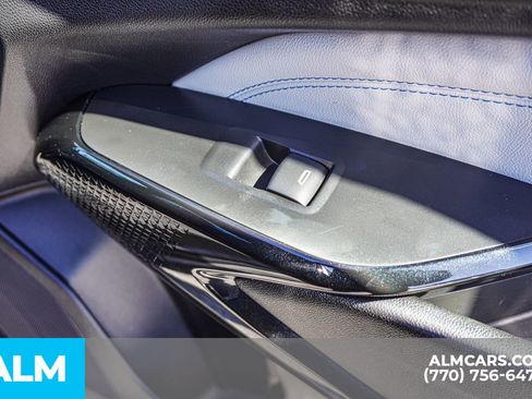 Used 2025 Chevrolet Trax LT w/ LT Convenience Package image 47