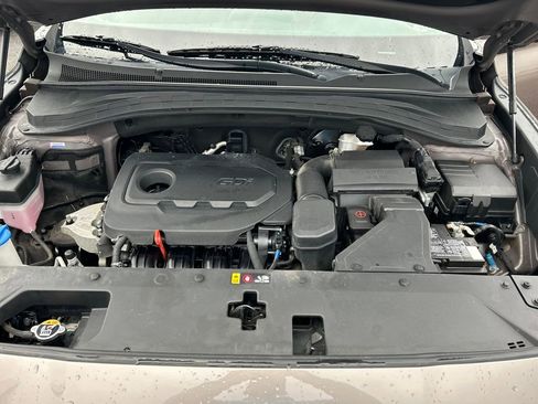 Used 2020 Hyundai Santa Fe SE w/ Cargo Package image 11