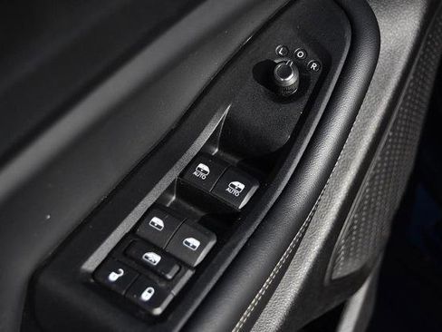 Used 2024 Jeep Grand Cherokee L Laredo image 9