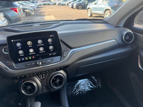 Used 2025 Chevrolet Blazer LT image 35