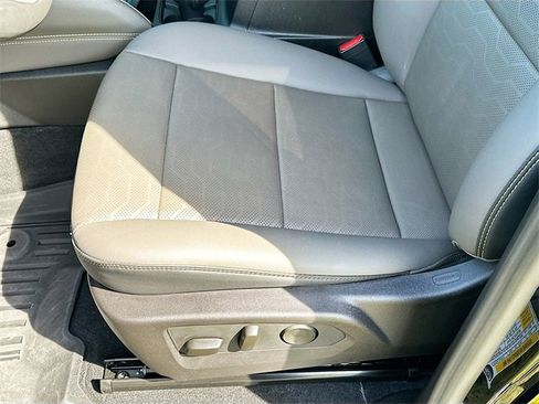 Used 2024 Chevrolet Colorado ZR2 w/ ZR2 Convenience Package III image 18