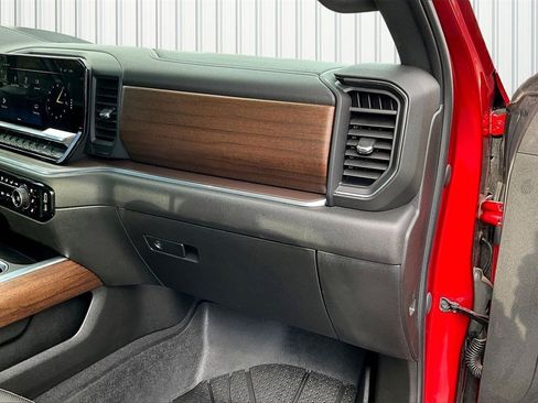 Used 2022 Chevrolet Silverado 1500 High Country w/ High Country Premium Package image 12