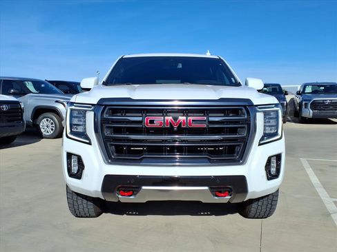 Used 2023 GMC Yukon XL AT4 w/ AT4 Premium Plus Package image 2