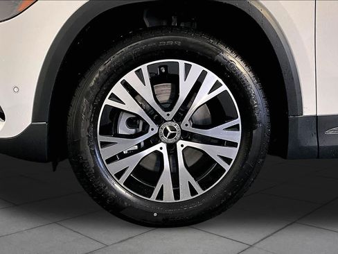New 2026 Mercedes-Benz GLA 250 4MATIC image 17