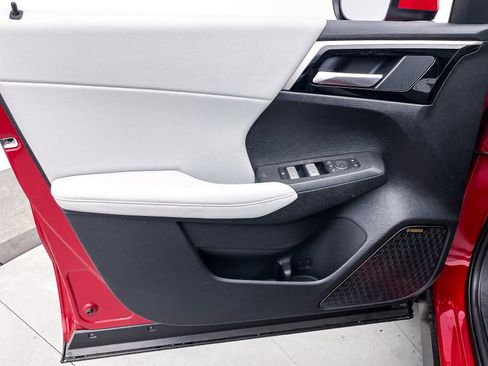 New 2025 Mitsubishi Outlander SE image 9