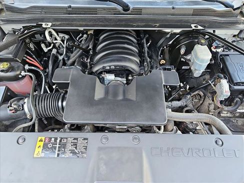 Used 2020 Chevrolet Suburban LT AWD/4WD image 24