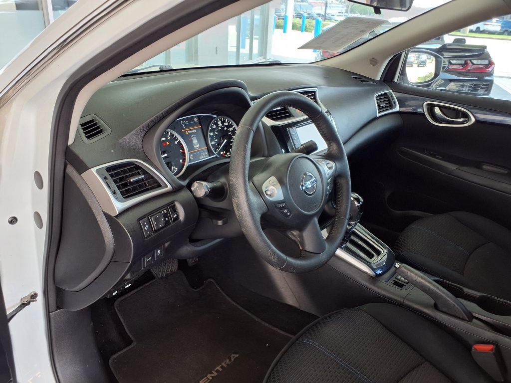 Used 2019 Nissan Sentra SR FWD image 18