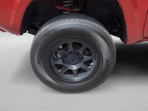 Used 2016 Toyota Tacoma TRD Sport w/ Towing Package AWD/4WD image 25