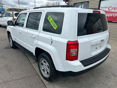 Used 2012 Jeep Patriot Sport FWD image 7