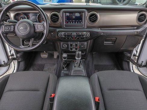 Used 2021 Jeep Gladiator Willys image 36