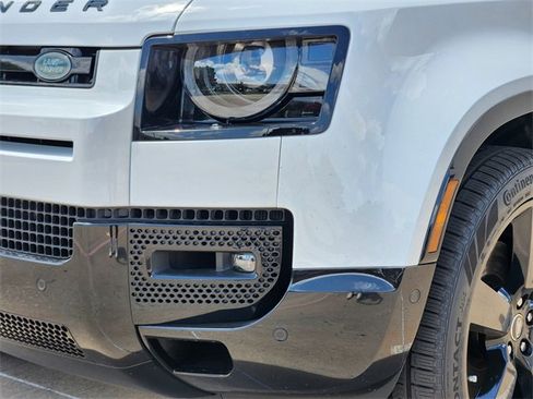 New 2025 Land Rover Defender 110 V8 image 5