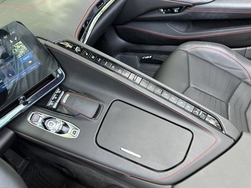 Used 2024 Chevrolet Corvette Z06 w/ Z07 Performance Package RWD image 41