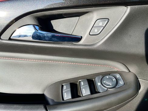 Used 2025 Chevrolet TrailBlazer RS image 17