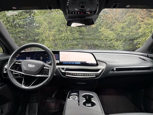 Certified 2024 Cadillac Lyriq Sport image 32