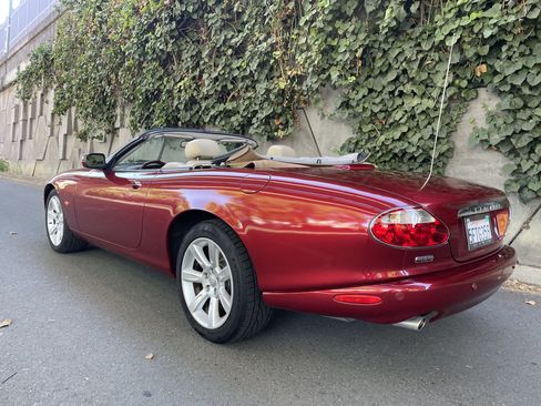 Used 2004 Jaguar XK8 Convertible RWD image 7