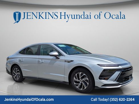 New 2026 Hyundai Sonata Blue FWD image 2