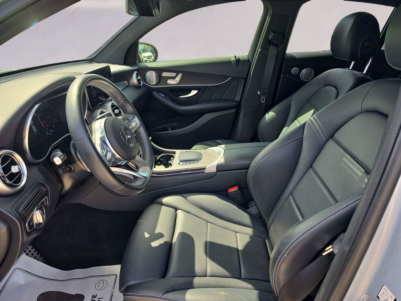 Used 2021 Mercedes-Benz GLC 300 4MATIC Coupe image 9