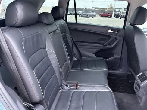 Used 2019 Volkswagen Tiguan SEL Premium image 22
